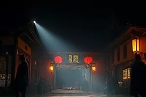 《青砖巷十九号》老楼夜灯窗口剧照